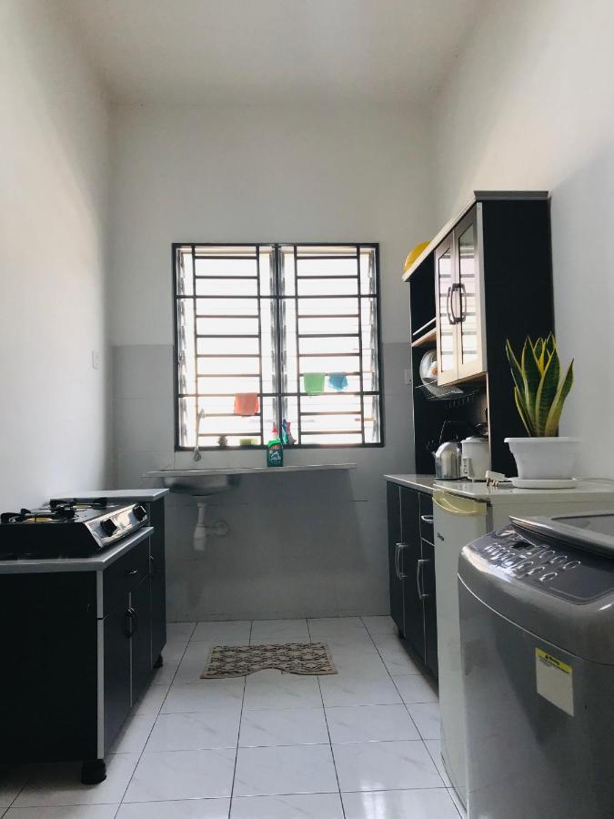 Alyn Home Batu Pahat II Wifi Coway Mohd Noor Exterior photo