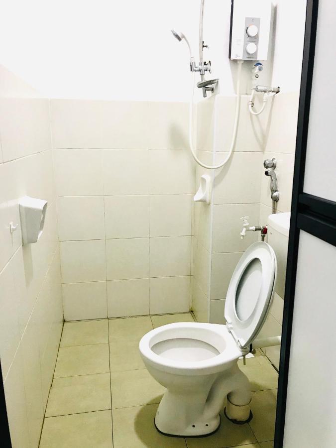 Alyn Home Batu Pahat II Wifi Coway Mohd Noor Exterior photo